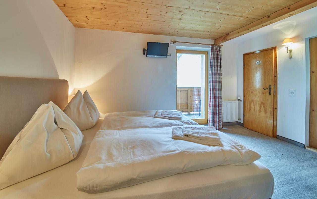 Sportpension Enzian Saalbach-Hinterglemm Exterior photo